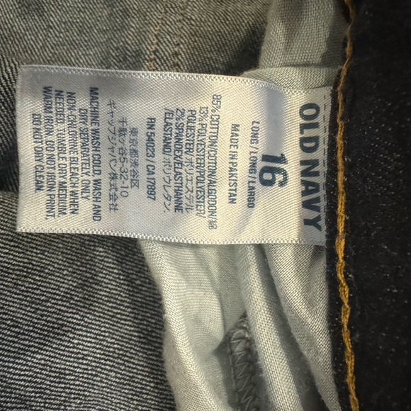 Women’s Old Navy blue Jeans; maybe worn once; great condition - size 16 - Picture 3 of 3